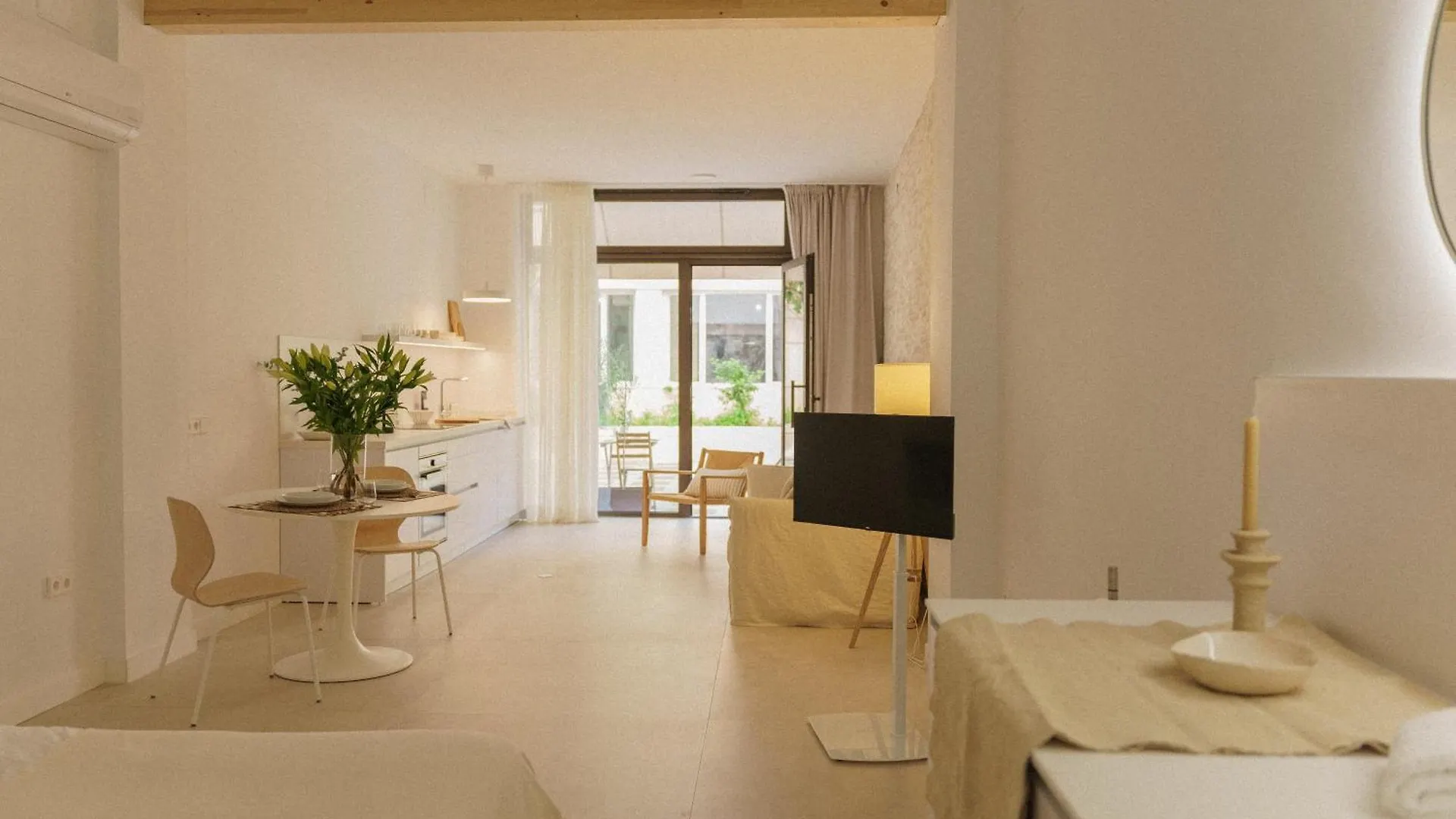 Luca Oliva Homes Riverside Studio Seville 0*,  Spain